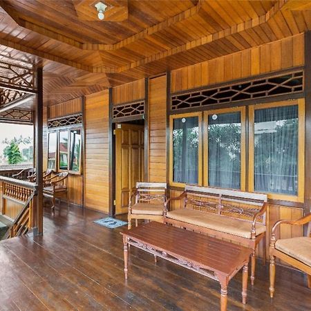 Villa Anjung Balak Cisarua Buitenkant foto