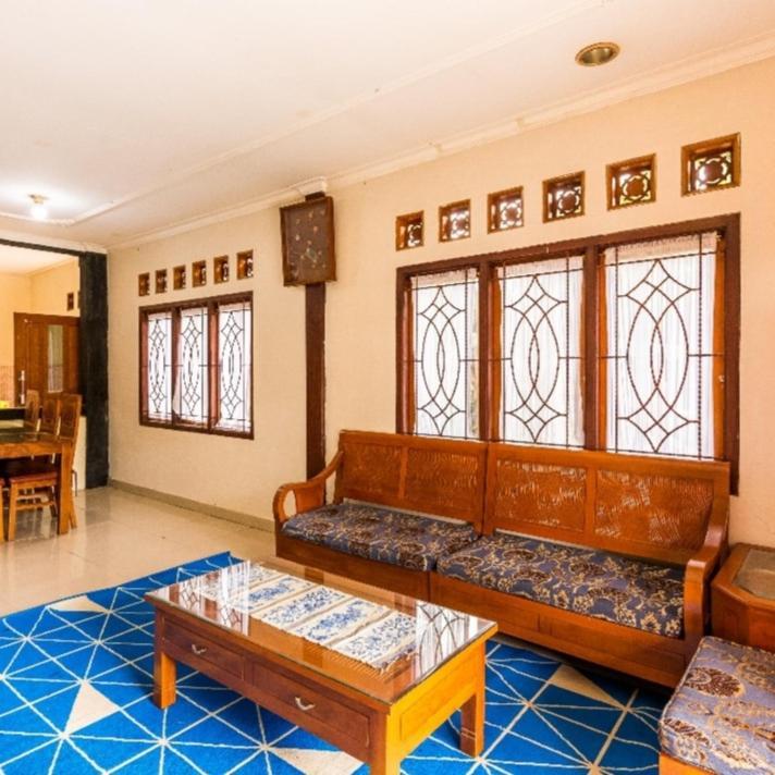 Villa Anjung Balak Cisarua Buitenkant foto