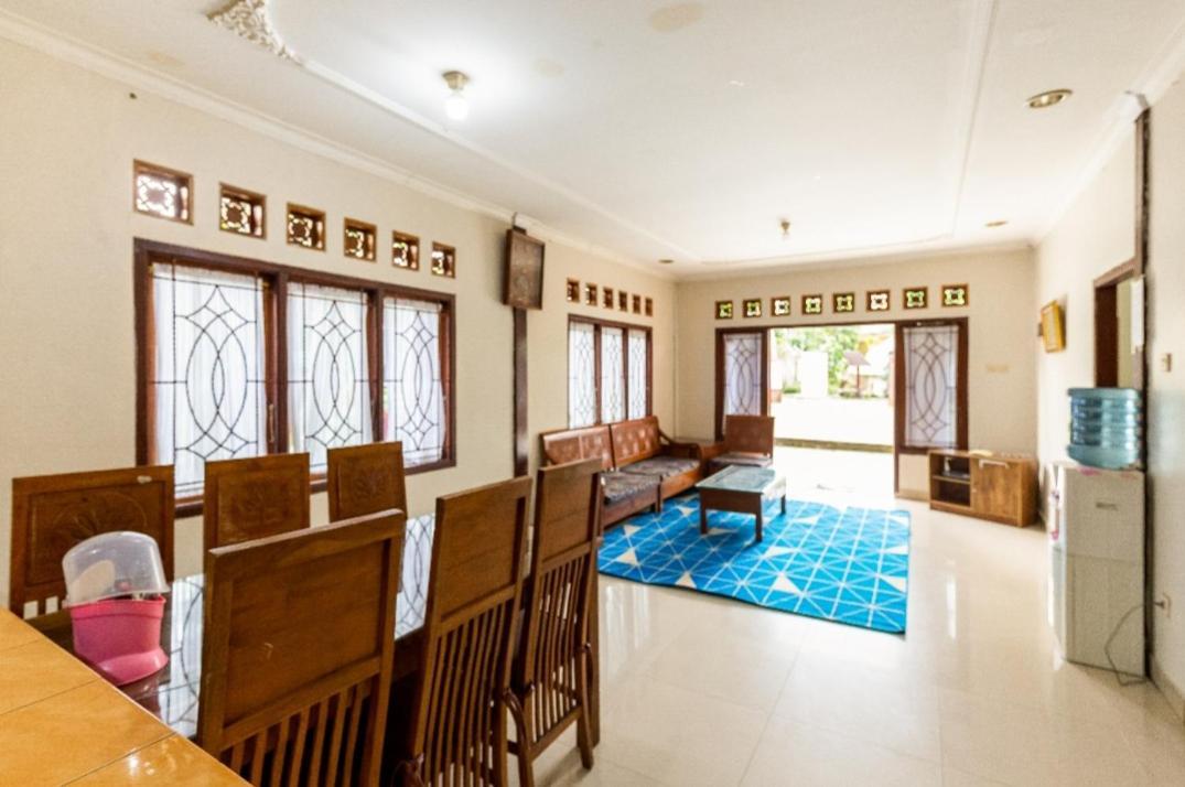 Villa Anjung Balak Cisarua Buitenkant foto