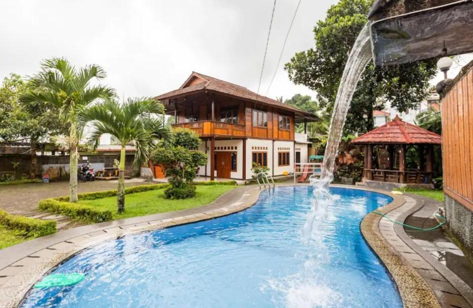 Villa Anjung Balak Cisarua Buitenkant foto